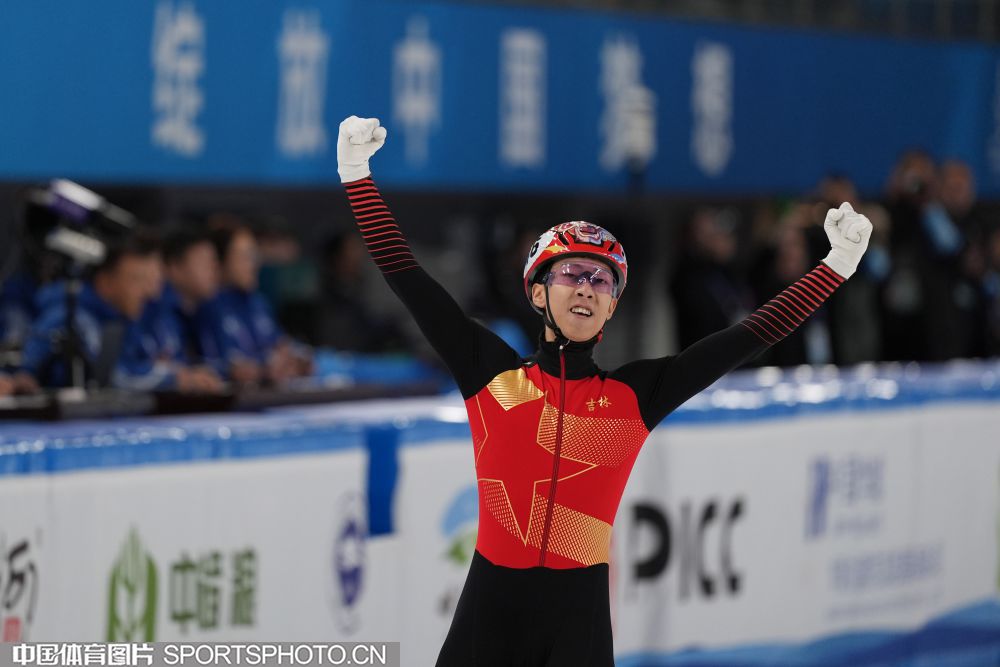 🎮HLE 1-1 T1：Kanavi装甲猴离谱送命，T1扳平总比分